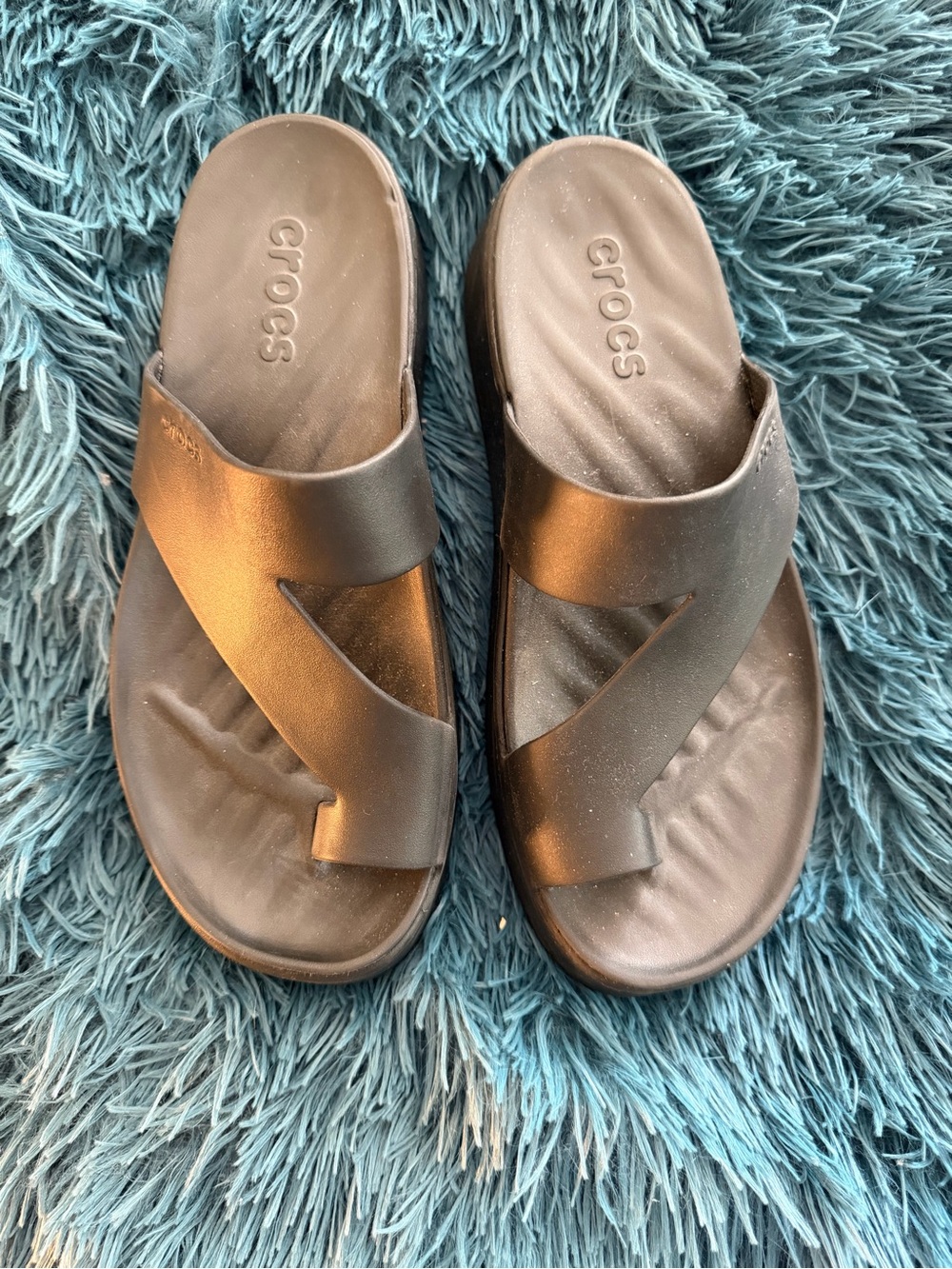 CROCS Women’s Black Slide Sandals with Cross Strap